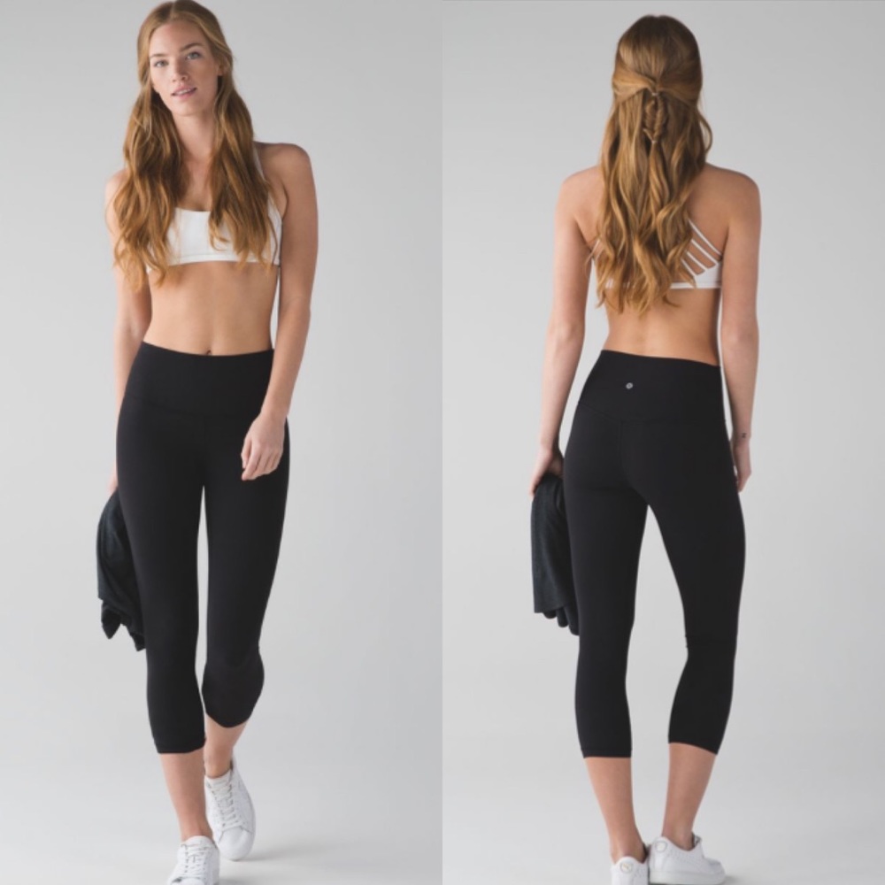 EUC Lululemon Align Crop - Black